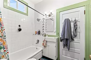 1032 W 10th St, Medford, OR 97501 - Photo 10