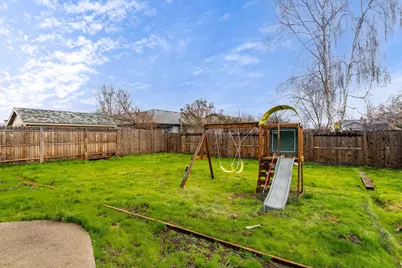 1204 Heather Lane, Central Point, OR 97502 - Photo 24