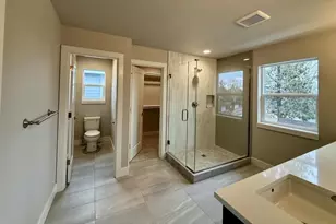 61425 SE Daybreak Ct, Bend, OR 97702 - Photo 18