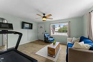 1107 SW Bridge St, Grants Pass, OR 97526 - Photo 6