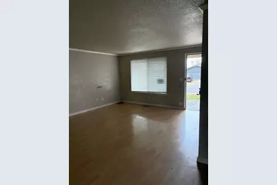 556 Glenn Way, Central Point, OR 97502 - Photo 4