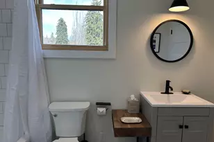 852 NW Columbia St, Bend, OR 97703 - Photo 40