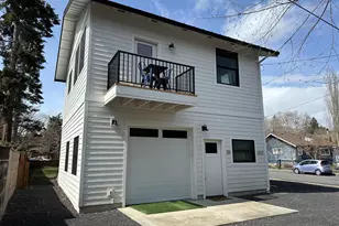 852 NW Columbia St, Bend, OR 97703 - Photo 46