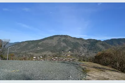 1010 SE Smith Hill Lane, Grants Pass, OR 97527 - Photo 6