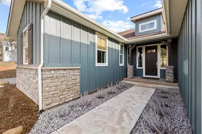 5730 Engleman Spruce Way, Klamath Falls, OR 97601 - Photo 12