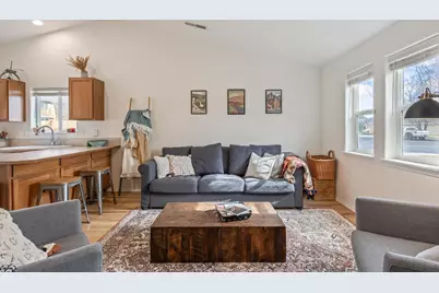 3103 SW Peridot Avenue, Redmond, OR 97756 - Photo 6