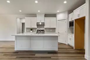 1205 Vine Maple Dr, Klamath Falls, OR 97601 - Photo 24