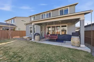 3026 NE Red Jasper Pl, Bend, OR 97701 - Photo 38