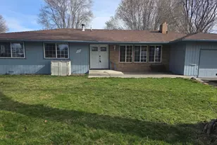 3411 Grenada Way, Klamath Falls, OR 97603 - Photo 1