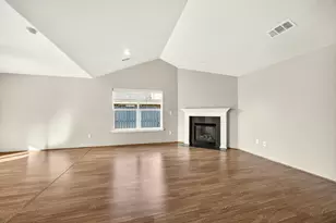 1247 Shafer Ln, Medford, OR 97501 - Photo 4