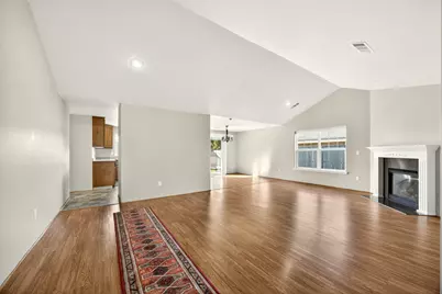 1247 Shafer Lane, Medford, OR 97501 - Photo 2