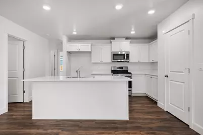 3537 NW 10th Place, Redmond, OR 97756 - Photo 4