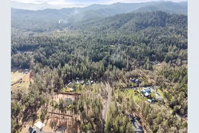 304 Woodlake Drive, Grants Pass, OR 97527 - Photo 52