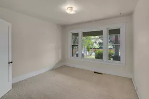 1605 NW 1st St, Bend, OR 97703 - Photo 10