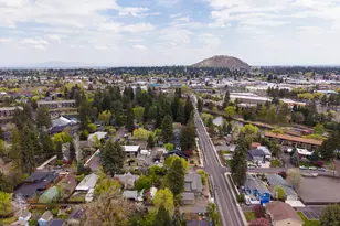 1605 NW 1st St, Bend, OR 97703 - Photo 26