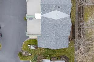 438 NW 19th St, Redmond, OR 97756 - Photo 26