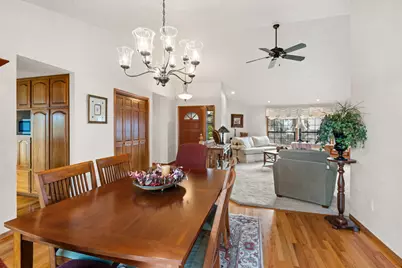 2435 Heritage Way, Medford, OR 97504 - Photo 8