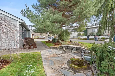 2435 Heritage Way, Medford, OR 97504 - Photo 38