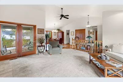 2435 Heritage Way, Medford, OR 97504 - Photo 6