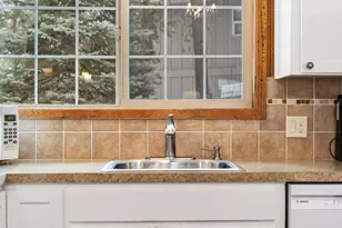 56926 E Park Ln, Sunriver, OR 97707 - Photo 22