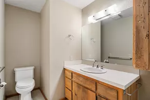 56926 E Park Ln, Sunriver, OR 97707 - Photo 30