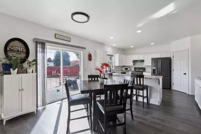 2146 NW 22nd Street, Redmond, OR 97756 - Photo 8