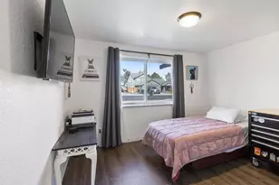 2146 NW 22nd St, Redmond, OR 97756 - Photo 16