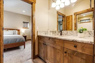 714 S Wrangler Ct, Sisters, OR 97759 - Photo 26