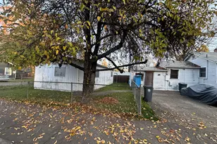 1052 W 12th St, Medford, OR 97501 - Photo 28