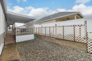 298 Whispering Willow Dr, Grants Pass, OR 97527 - Photo 30