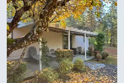 876 Ferry Road, Grants Pass, OR 97526 - Photo 2