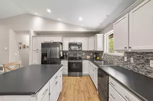 16092 Snowberry Ln, La Pine, OR 97739 - Photo 10