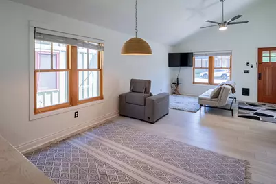 335 S Cottonwood Street, Sisters, OR 97759 - Photo 12