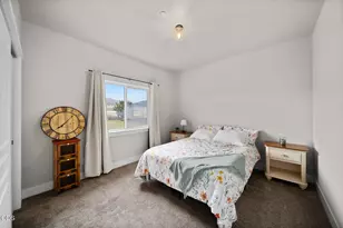8933 NW Elizabeth Way, Prineville, OR 97754 - Photo 12
