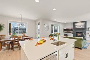 63204 NW Red Butte Ct, Bend, OR 97703 - Photo 10