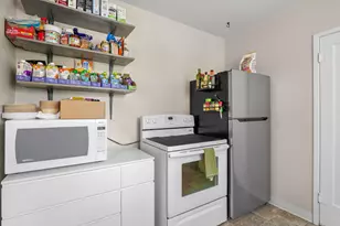 1437 NW Hawthorne Ave, Grants Pass, OR 97526 - Photo 12