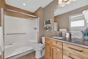 874 SW Crestline Dr, Bend, OR 97702 - Photo 32