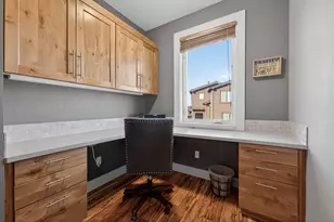 874 SW Crestline Dr, Bend, OR 97702 - Photo 18