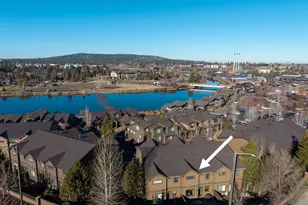 874 SW Crestline Dr, Bend, OR 97702 - Photo 4