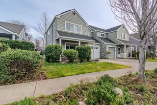 144 Crocker St, Ashland, OR 97520 - Photo 2