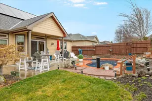 279 Robert Trent Jones Blvd, Eagle Point, OR 97524 - Photo 40