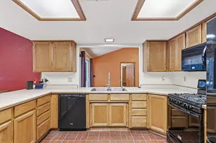 260 McMullen Creek Rd, Selma, OR 97538 - Photo 8