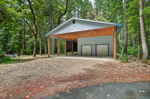 260 McMullen Creek Rd, Selma, OR 97538 - Photo 4