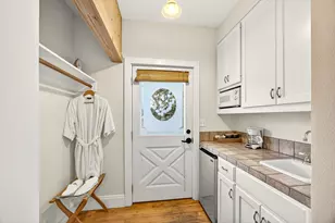 668 N Main St, Ashland, OR 97520 - Photo 54