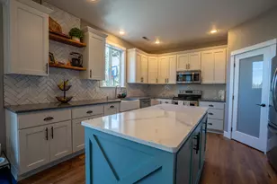 1334 SW Rimrock Way, Redmond, OR 97756 - Photo 16