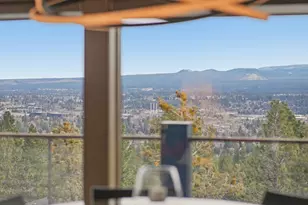 1627 NW Summit Dr, Bend, OR 97703 - Photo 72