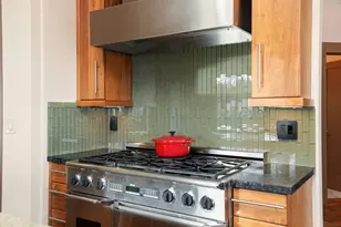 1627 NW Summit Dr, Bend, OR 97703 - Photo 28