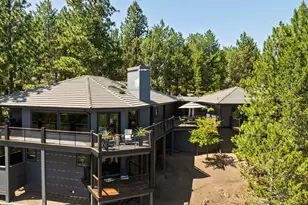 1627 NW Summit Dr, Bend, OR 97703 - Photo 4