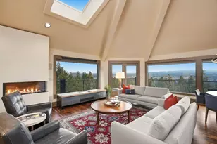 1627 NW Summit Dr, Bend, OR 97703 - Photo 8