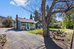 924 NE 9th St, Bend, OR 97701 - Photo 2